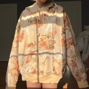 Urban Outfitters Men’s floral hoodie. Size L.